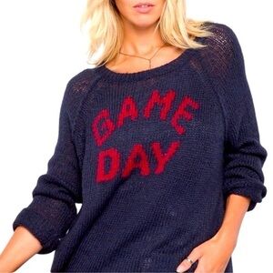 Wooden Ships Game Day Relaxed Fit Lightweight Long Sleeve Pullover Sweater. M/L.